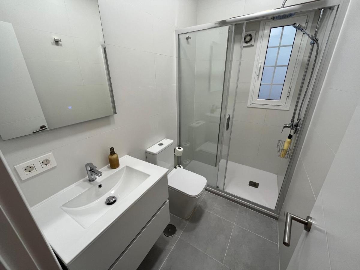 Monkeys Apartments Santa Clara Deluxe Seville Exterior photo